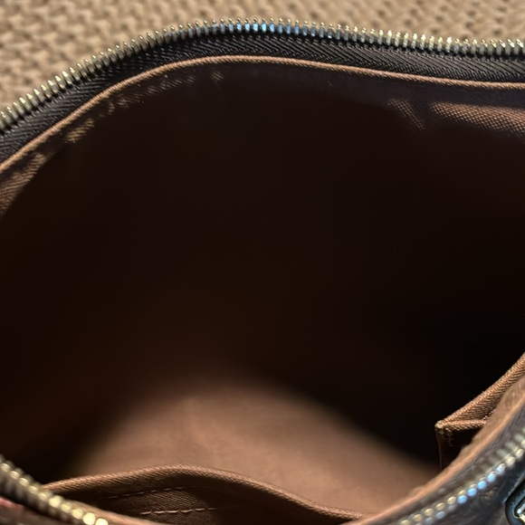 Louis Vuitton Thames GM Monogram Authentic Bag - Picture 14 of 15